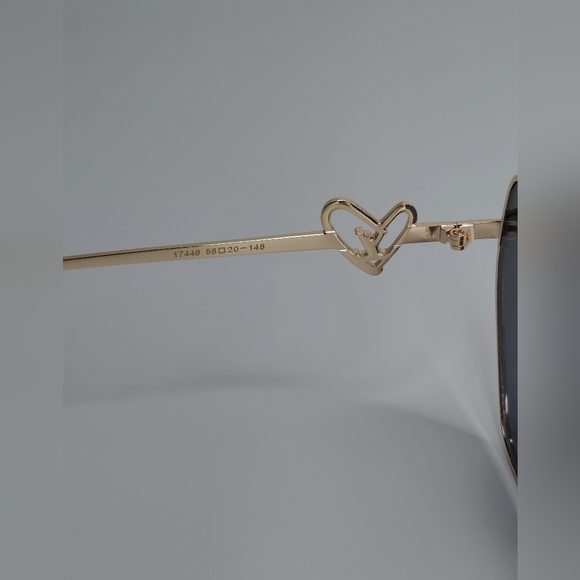 🆕️Louis Vuitton Gold Heart Glasses NO CASE NO BOX - Picture 6 of 12